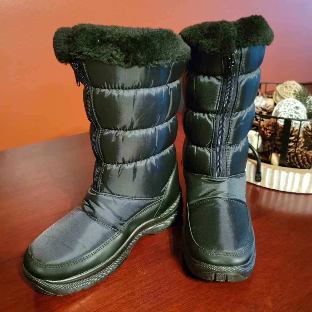 Black Winter Rain Boots with Waterproof Material